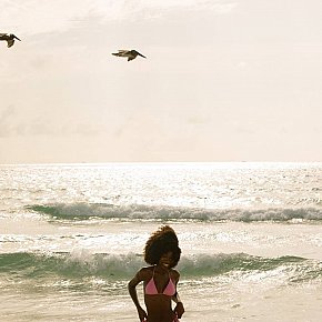 Naomi escort in Koh Samui offers Girlfriend Experience (GFE) services