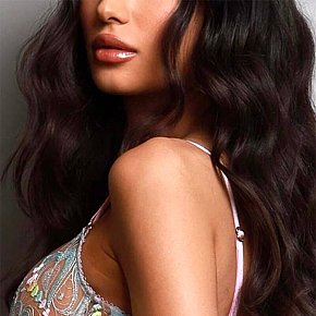 Sasha All Natural
 escort in Dubai offers Girlfriend Experience (GFE) services