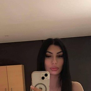 Sarah Super Busty
 escort in London offers Intimate massage services