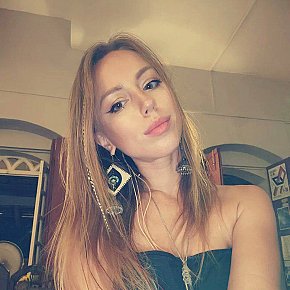 Kiara Petite
 escort in Munich offers Kissing services