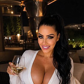 Claudia-Ferrari escort in London offers Dildo/sex toys services