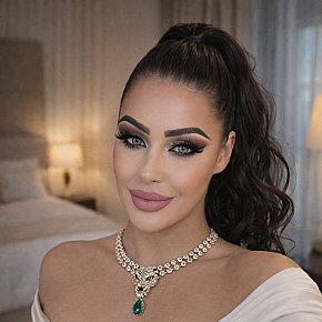 Claudia-Ferrari escort in Graz offers Lenjerie services