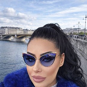 Claudia-Ferrari escort in Marseille offers Girlfriend Experience (GFE) services