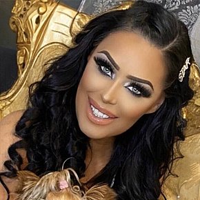 Claudia-Ferrari escort in Monte Carlo offers Lingerie services