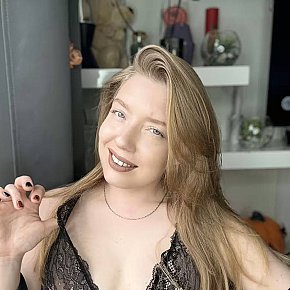 Vickyy performs Sex in versch. Positionen, escort in Brussels