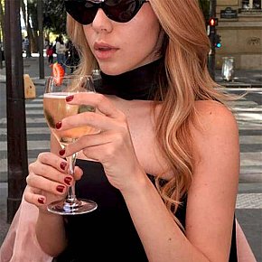 Sandy All Natural
 escort in London offers Girlfriend Experience (GFE) services