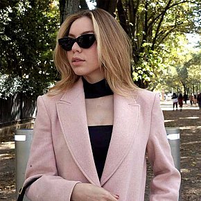 Sandy All Natural
 escort in London offers Girlfriend Experience (GFE) services