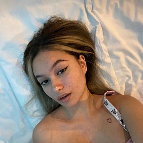 Lelly212 Occasional
 escort in Burnley offers 69 Position services