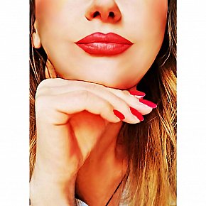 Mature-Erotic-Masseuse escort in Milan offers Massage de la prostate services
