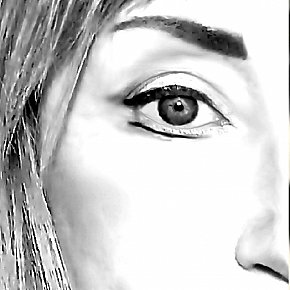 Erotic-Masseuse escort in Milan offers Sesso in posizioni diverse services