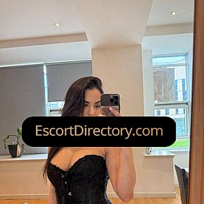 Brianna escort in Vienna offers Titjob services
