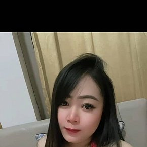 Grass escort in Manama offers Kissing services