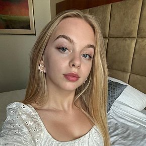 Little-Angel Model /Ex-model
 escort in London offers Handjob services