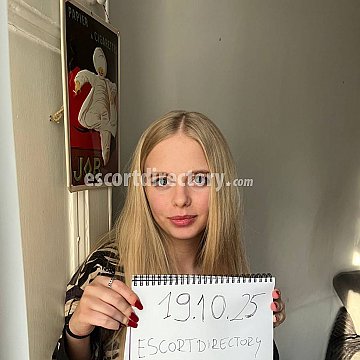 Little-Angel Model /Ex-model
 escort in London offers Handjob services