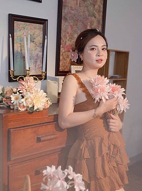Kaly All Natural
 escort in Can Tho offers French Kissing services