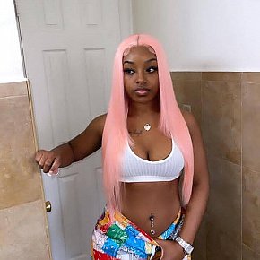 Sharon Vip Escort escort in Hanoi offers Pipe sans capote et jouir services