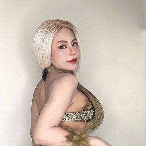 Olivia escort in Doha offers Erotic massage services