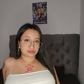 Hot girl in Dubai offers Experiência com garotas (GFE)