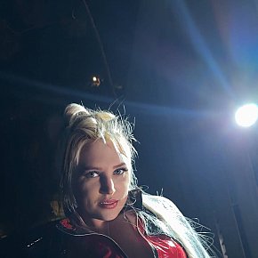 Lady-Lika-DIFC escort in Dubai offers Lingerie services