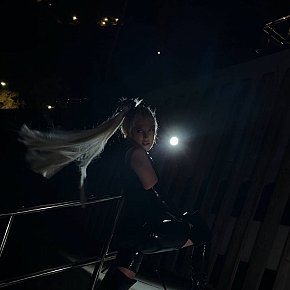 Lady-Lika-DIFC escort in Dubai offers Lingerie services