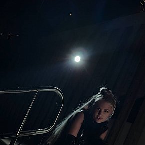 Lady-Lika-DIFC escort in Dubai offers Lingerie services