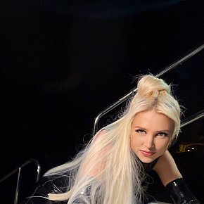 Lady-Lika-DIFC escort in Dubai offers Lingerie services