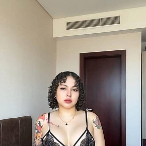 Katy escort in Manama offers Erotic massage services