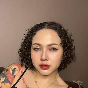 Katy escort in Manama offers Erotic massage services