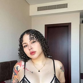 Katy escort in Manama offers Erotic massage services