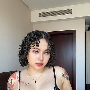 Katy escort in Manama offers Erotic massage services