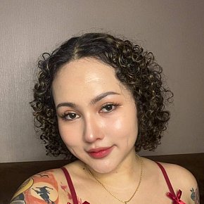 Katy escort in Manama offers Erotic massage services