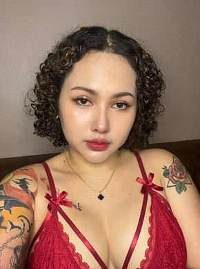 Katy escort in Manama offers Erotic massage services