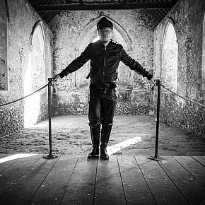 LeatherMasterDan escort in Swindon offers Fetish services