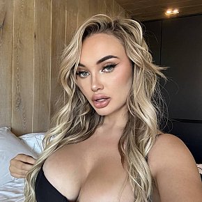 Gaby escort in Singapore City offers Girlfriend Experience (GFE) services