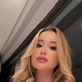 Gaby escort in Singapore City offers Girlfriend Experience (GFE) services