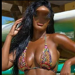 Ebony Garota Fitness escort in Hertfordshire offers sexo oral com preservativo services