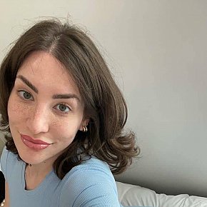 ELLA Model /Ex-model
 escort in London offers French Kissing services