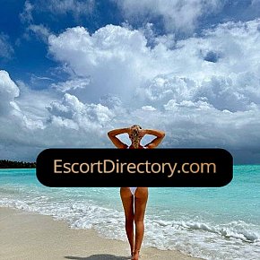 Emma escort in Cluj-Napoca offers Posición 69 services