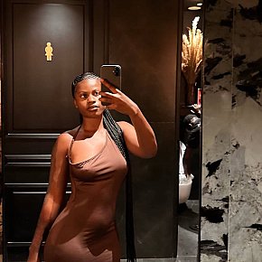 Amanda-squirter Prof De Fitness escort in Kampala offers Embrasse selon affinités services