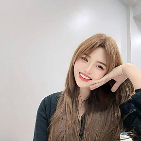 Lona escort in 