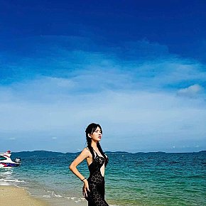 Lona escort in 