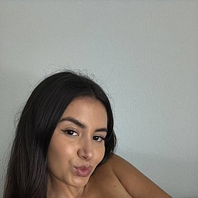 Lauriana escort in Budapest offers Ejaculation sur le corps services