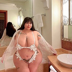 Big-Hot-Girl Super Busty
 escort in Jeddah offers Cum in Mouth services