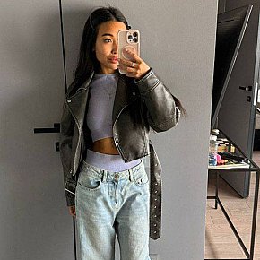 Moonsan Petite
 escort in London offers Anal Sex services