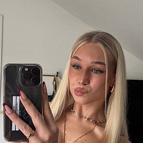 Elena Fitness Girl
 escort in Milan offers Cum on Face services