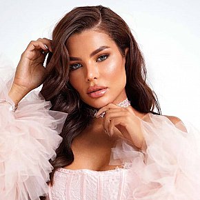 Ohana Completamente Natural escort in Dubai offers Experiência com garotas (GFE) services