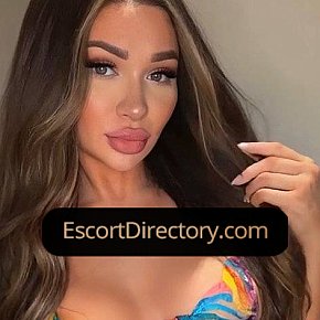 Savannah-Wild Modelo/exmodelo
 escort in London offers Fingering services