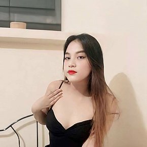 Mia escort in Manila offers Cum on Face services