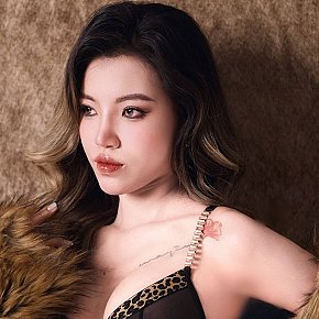 Sweet-Brunette All Natural
 escort in Dubai offers Mistress (soft) services