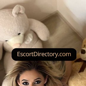 Messy escort in Sofia offers Doppelpenetration (DP) services